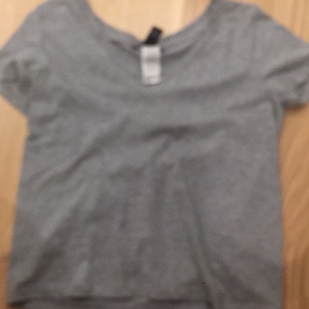 Grey Forever 21 v neck tee